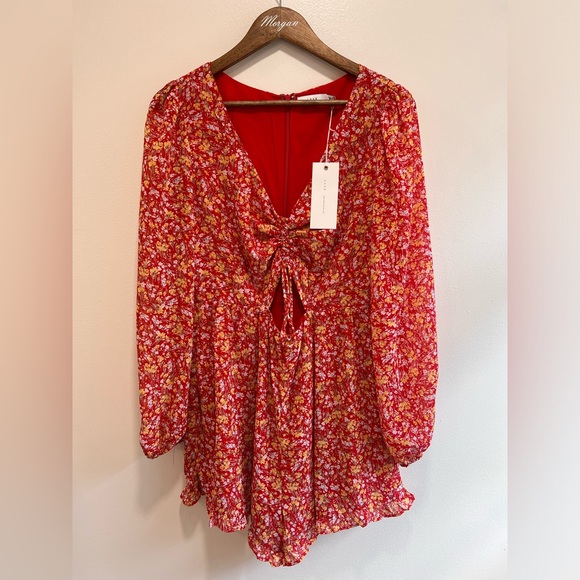 Lush NWT Playing at Perfect Red Floral Balloon Long Sleeve Romper Cut Out, L - Picture 3 of 15